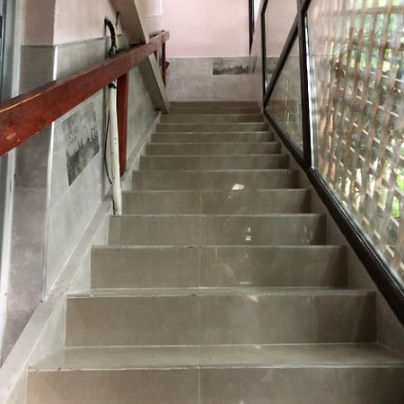 Hostel Tripoli Palace ブカレスト エクステリア 写真