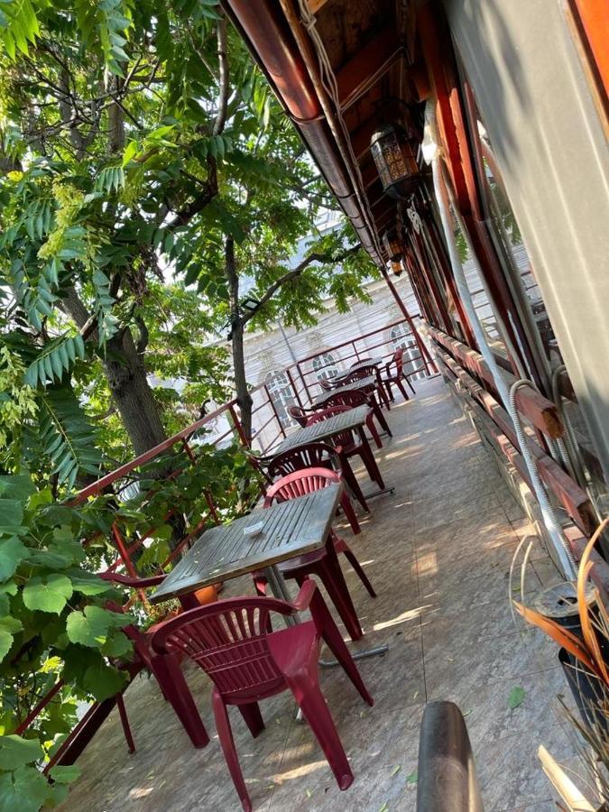 Hostel Tripoli Palace ブカレスト エクステリア 写真